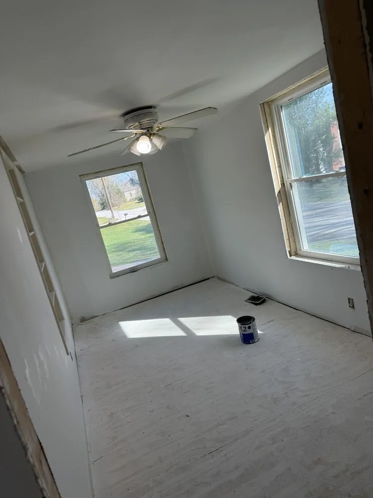 Affordable yard cleanup service with custom design across Clinton, SC - Trotters Handy Services