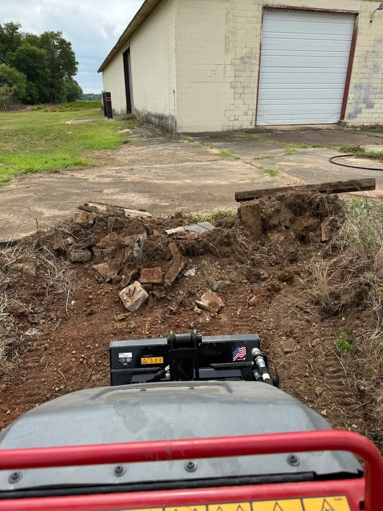 Reliable yard maintenance experts serving Muscle Shoals, AL - Trousdale Services