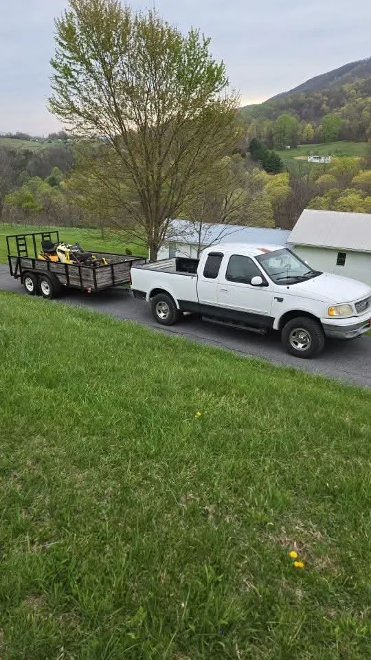 Trusted lawn care service for beautiful yards across Bluefield, WV - Troyer's Mowing