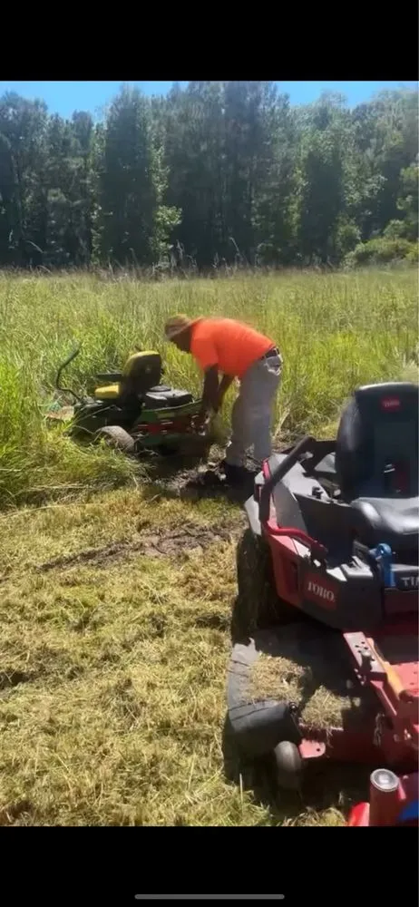 Affordable yard cleanup service in Tallahassee, FL by TRT Lawn Service