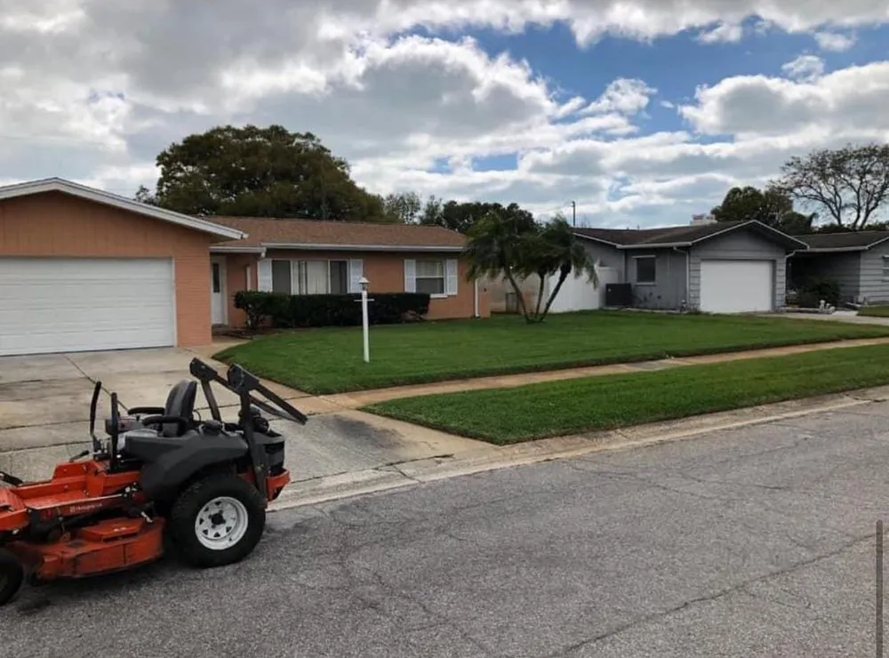 Custom lawn care service experts serving New Port Richey, FL - Tru Cutting Lawn Care and Trees