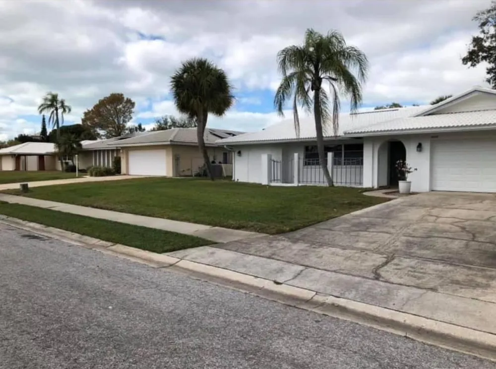 Expert garden landscaping in New Port Richey, FL - Tru Cutting Lawn Care and Trees