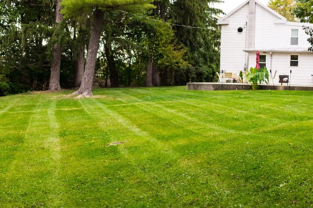 Professional lawn mowing service experts serving Newville, PA - Tru Edge Landscape