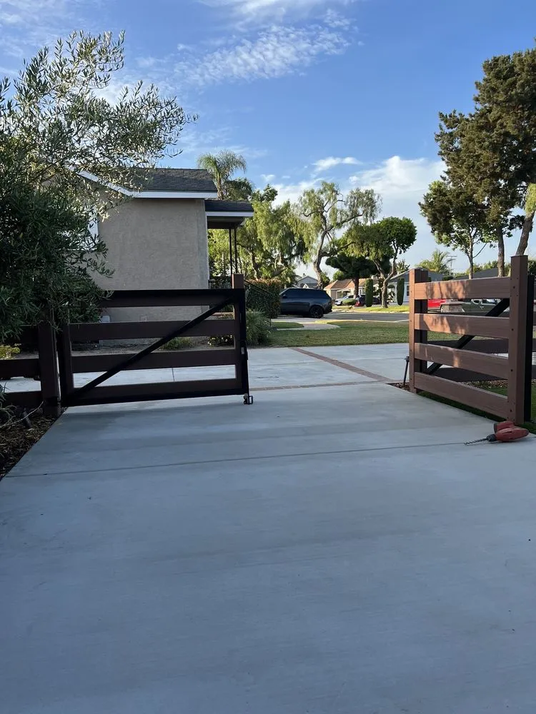 Local residential landscaping for residential properties in Lakewood, CA by Tru Vision