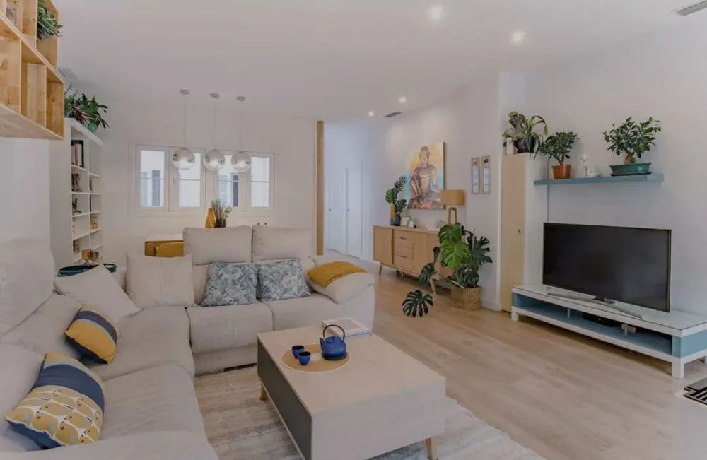 Reliable lawn mowing service experts serving Fort Wayne, IN - Trucare Management