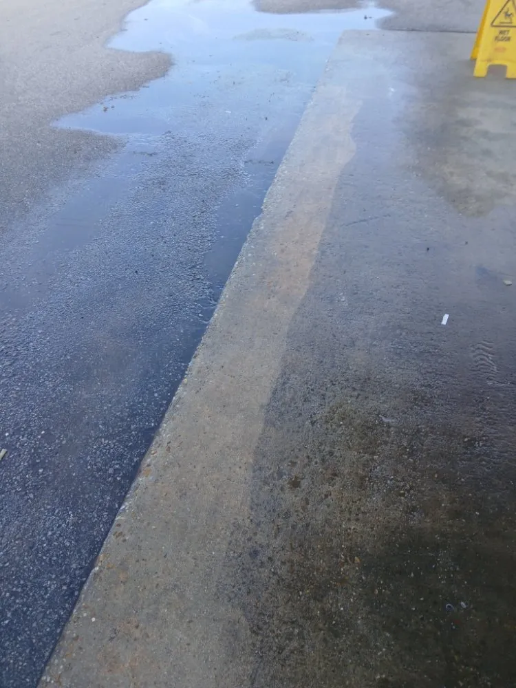 Affordable lawn care service in Panama City, FL - Truck Handyman & Transport