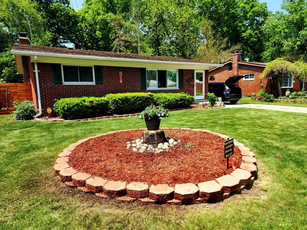 Expert residential landscaping experts serving Farmington Hills, MI - True Cut Tree Care