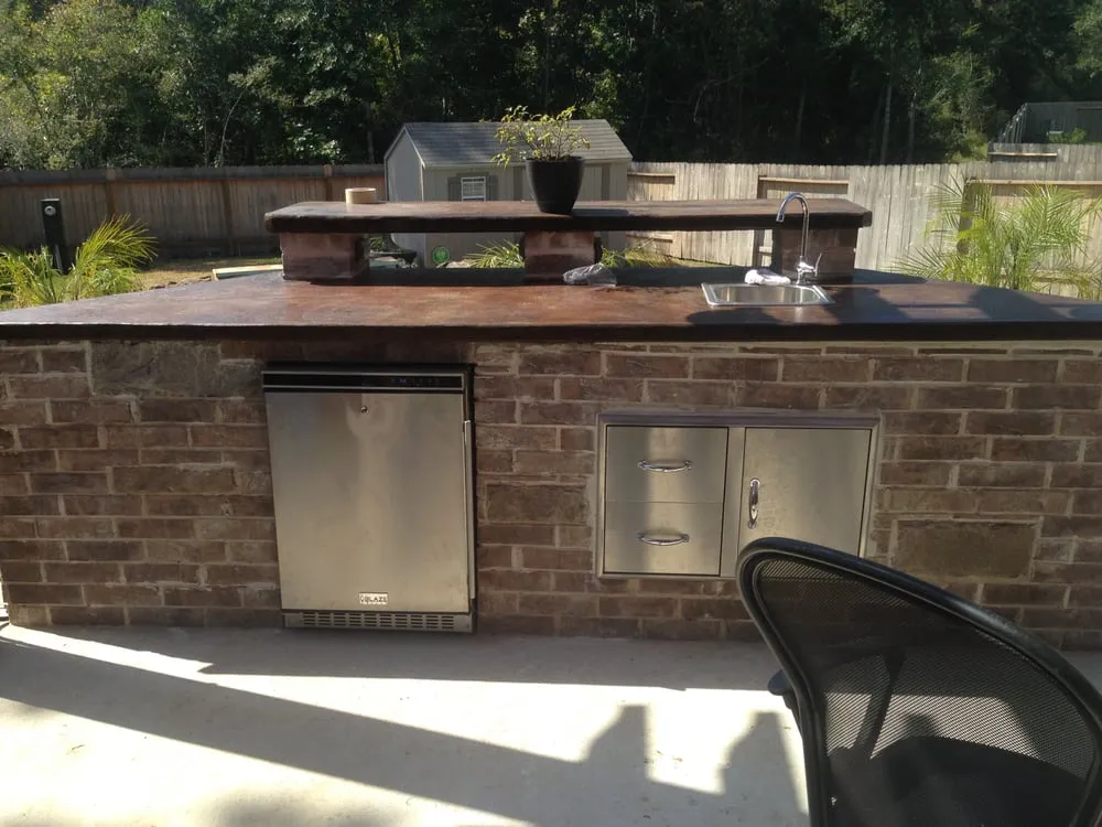 Trusted yard cleanup service for homes in Conroe, TX by True Dreams Lawn Service