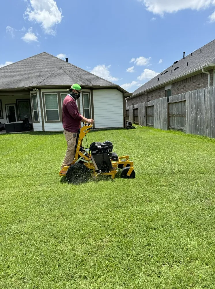 Top-rated lawn care service in Conroe, TX - True Dreams Lawn Service