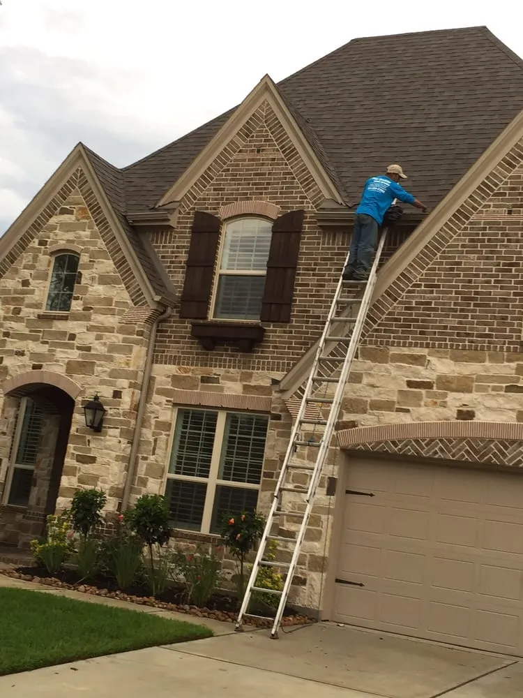 Custom lawn mowing service experts serving Conroe, TX - True Dreams Lawn Service