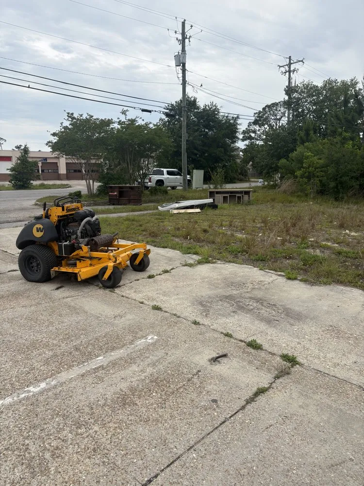 Top-rated lawn mowing service for year-round maintenance across Crawfordville, FL - True Few Property Maintenance