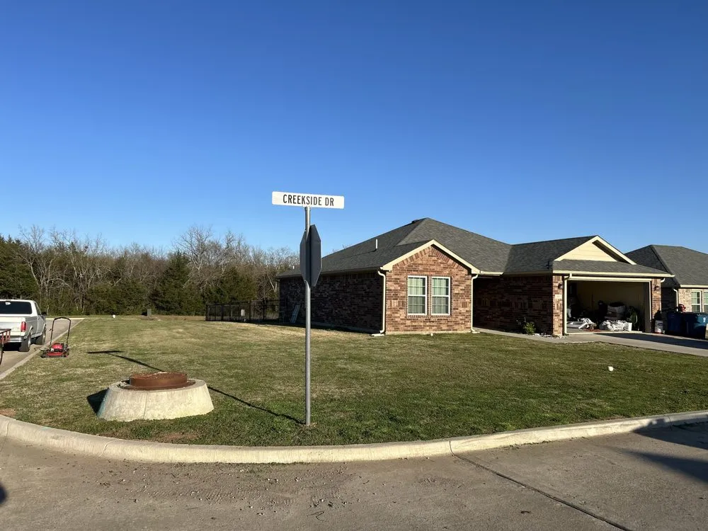 Top-rated lawn care service in McAlester, OK by True Grit Lawn Care