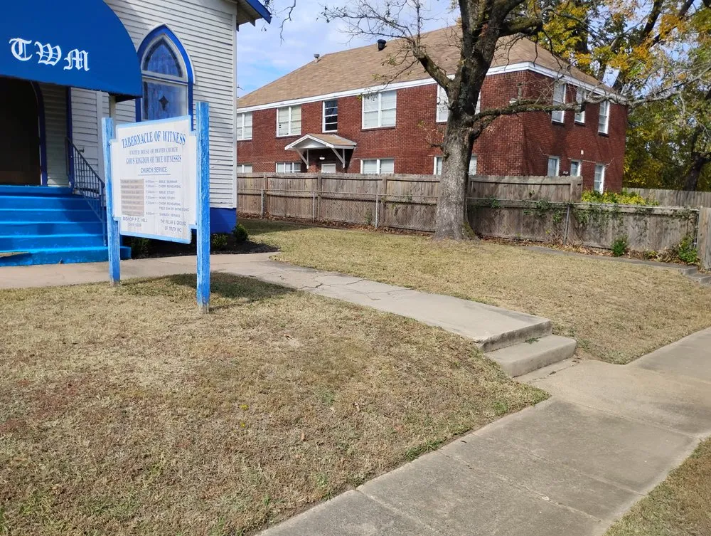 Custom lawn care service near you across North Little Rock, AR - True Lawn Service & Landscaping