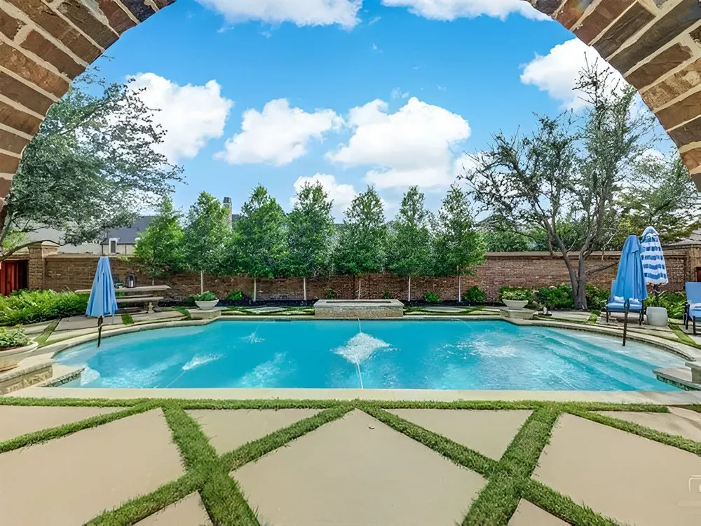 Reliable yard cleanup service experts serving Frisco, TX - True Star Outdoor Solutions