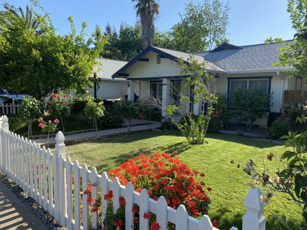 Expert landscaping services experts serving Modesto, CA - TrueBlue Landscaping