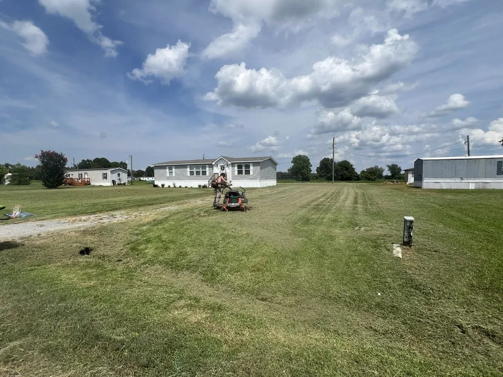 Reliable yard maintenance in Farmville, NC by Truecut Landscaping