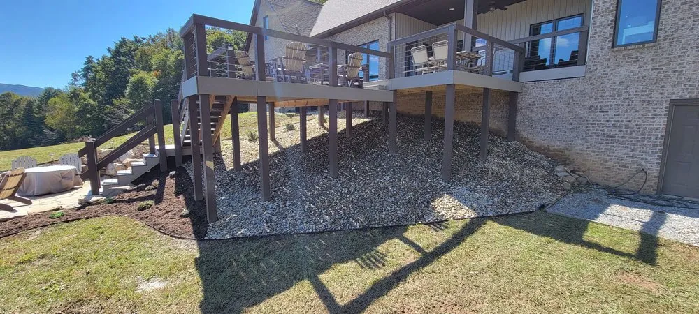 Top-rated yard cleanup service with custom design in Elizabethton, TN by TruEdge Lawn & Landscape