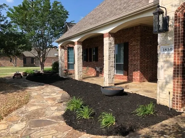 Reliable landscaping services in Parker, TX by TrueKings