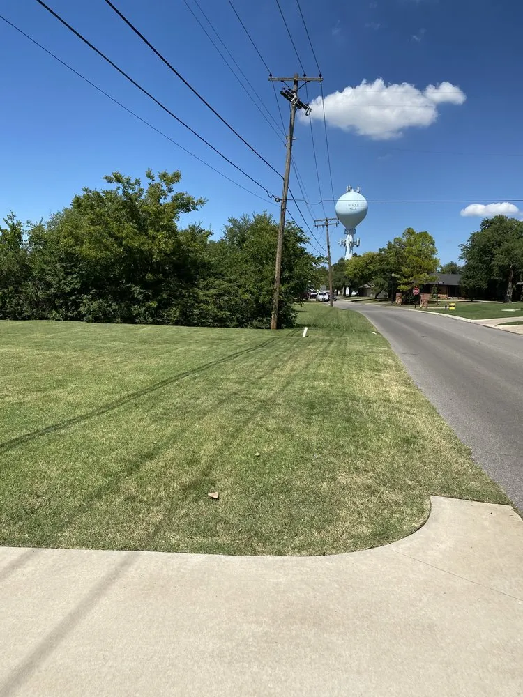 Local yard maintenance in Edmond, OK - TrueMow