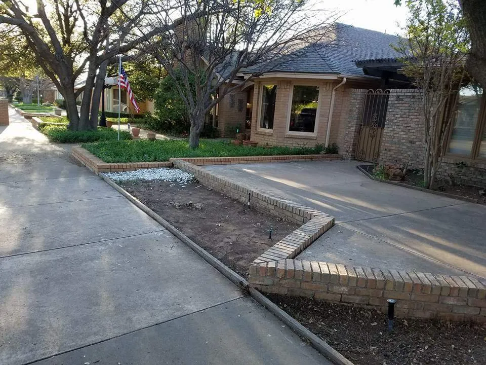 Trusted lawn mowing service in Lubbock, TX by Truescapes Lawn Pros