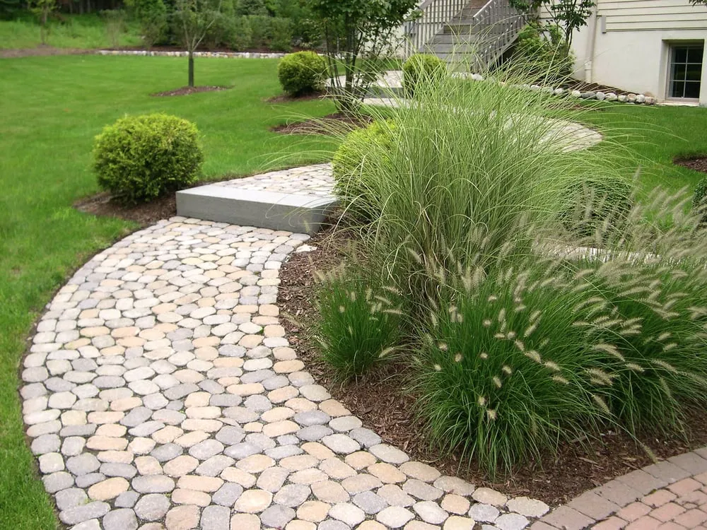 Professional yard cleanup service for homes in Warren, NJ by Truesdale Nursery