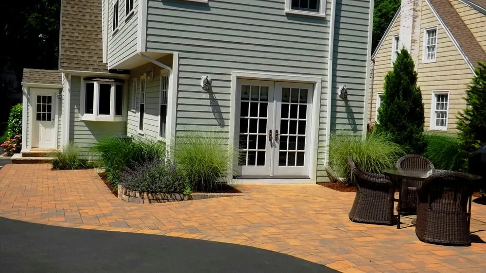 Top-rated yard cleanup service for homes in Warren, NJ by Truesdale Nursery
