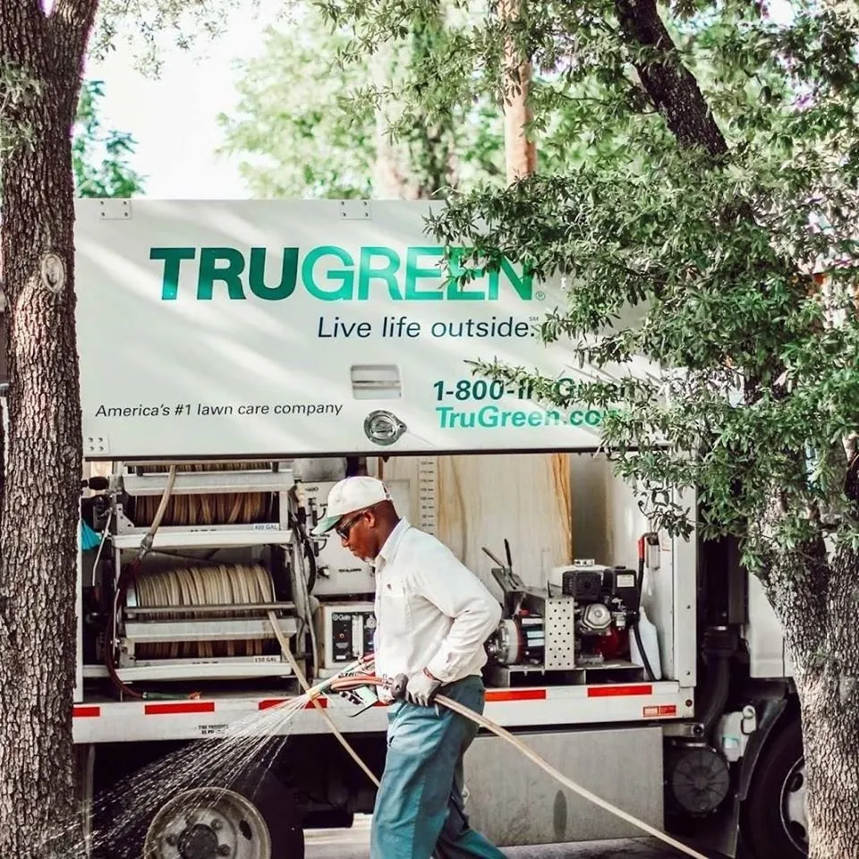 Professional yard maintenance experts serving Bossier City, LA - Trugreen of Shreveport