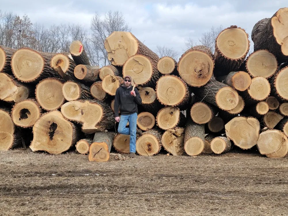 Custom outdoor landscaping in Kirksville, MO - Truitt Logging