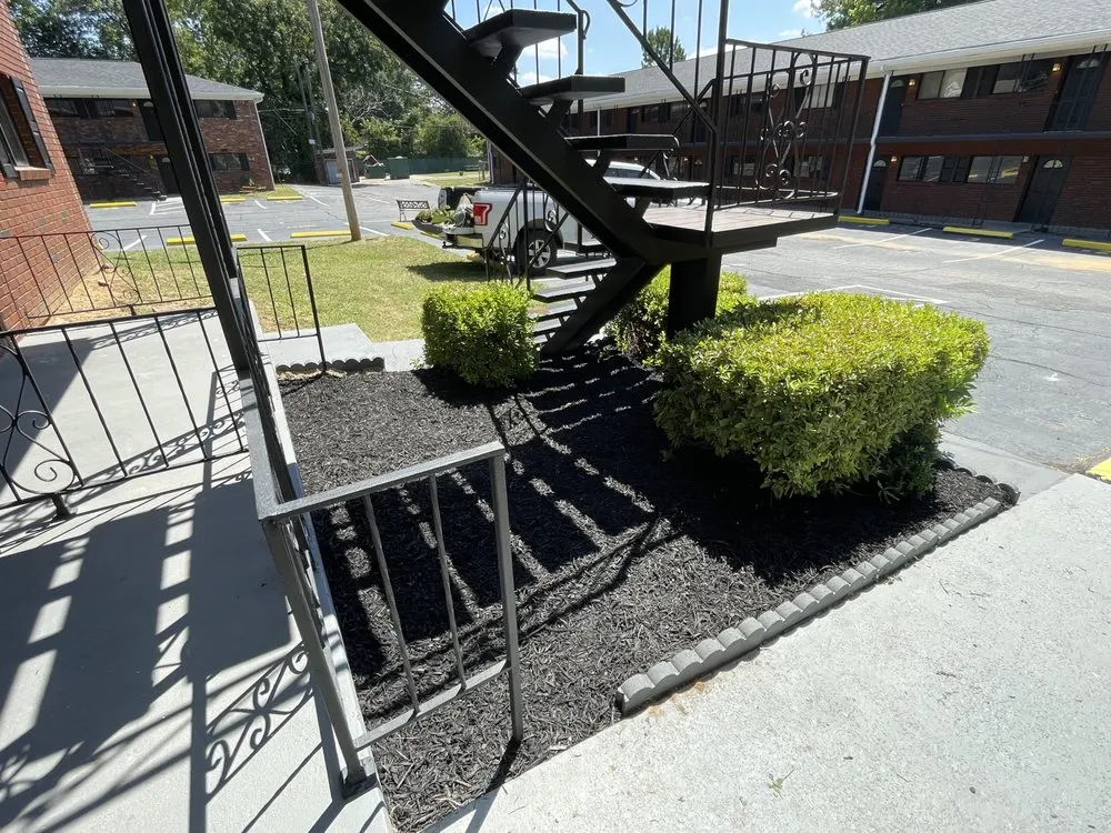 Reliable landscape design in Union City, GA by Truitt’s Collective Services