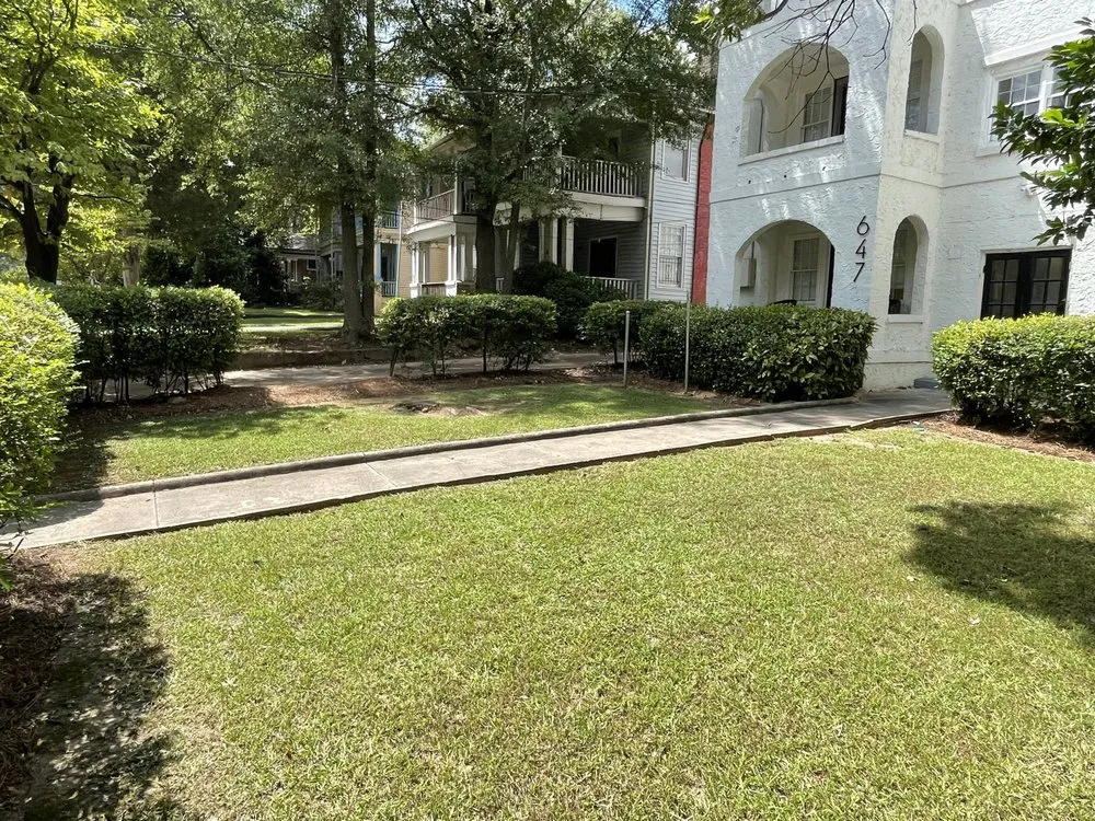 Professional yard maintenance near you across Union City, GA - Truitt’s Collective Services