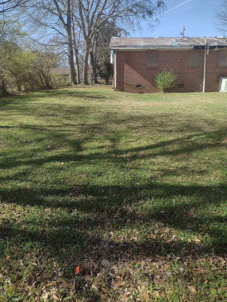 Top-rated garden landscaping in Social Circle, GA - Truking Season Lawn Care Service