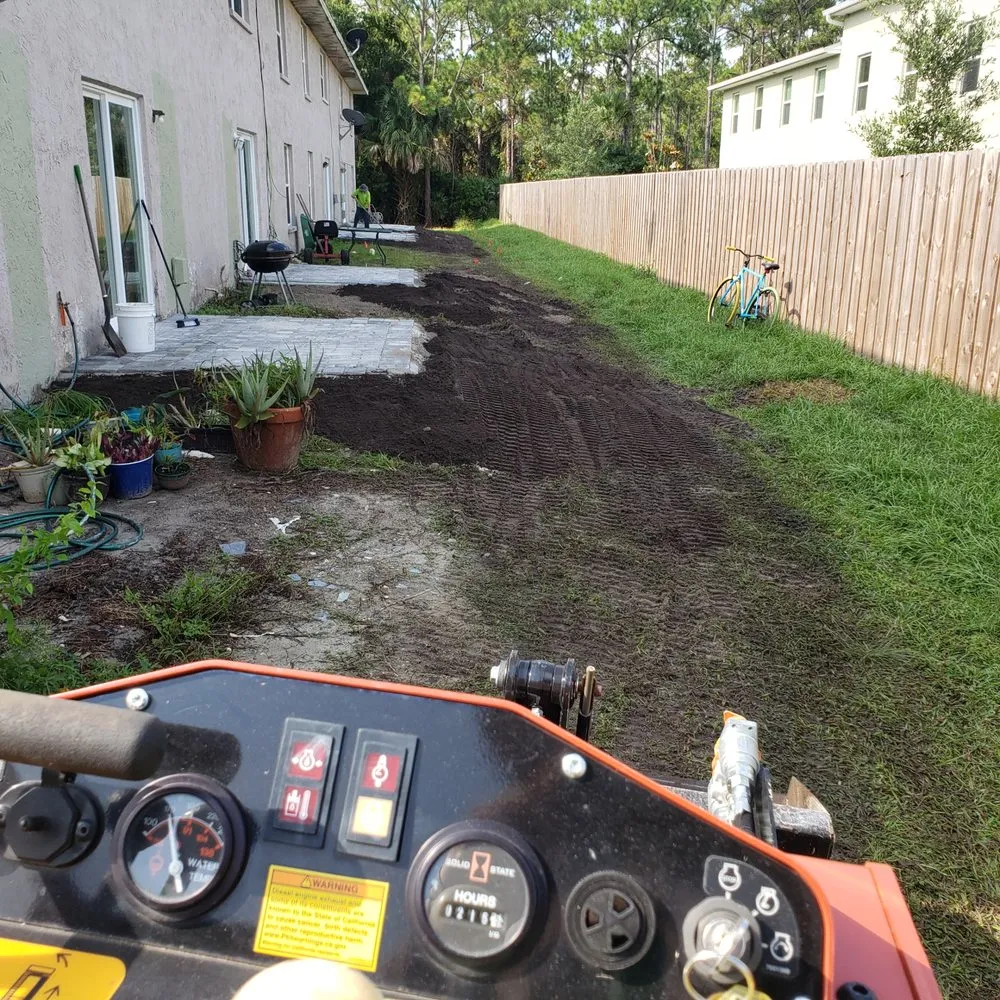 Reliable yard cleanup service near you in Palm Bay, FL by Trulawnsfl