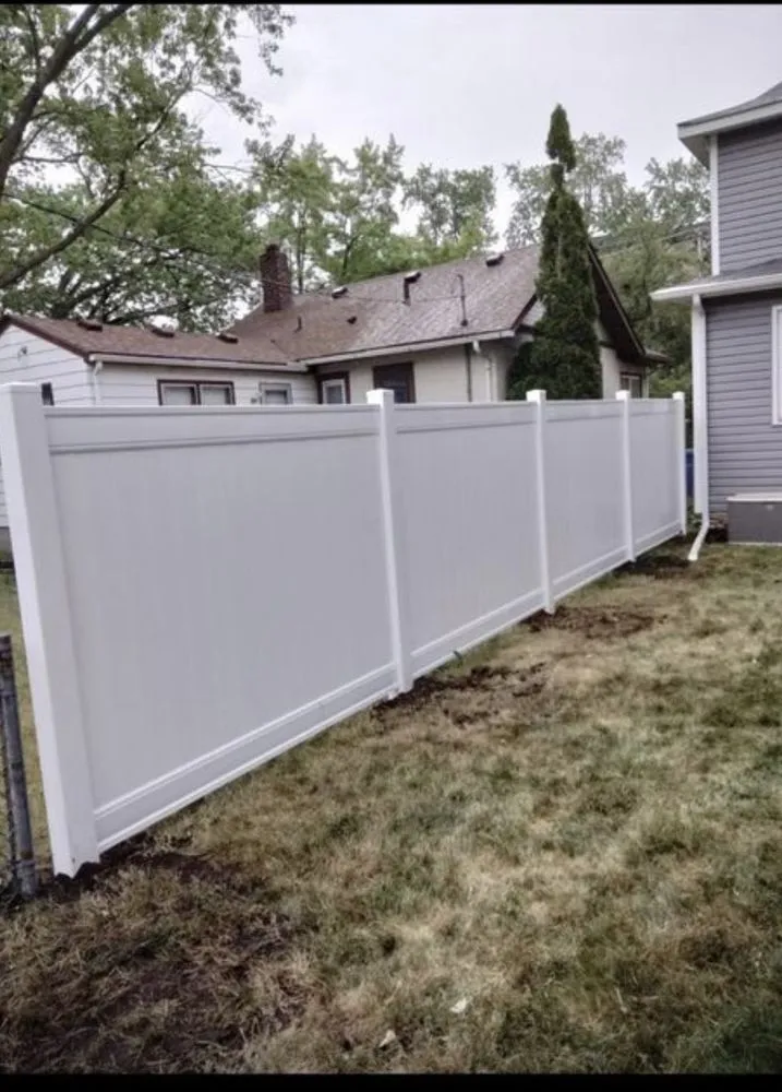 Custom lawn care service near you in Bloomington, MN by TruLeaf Landscape