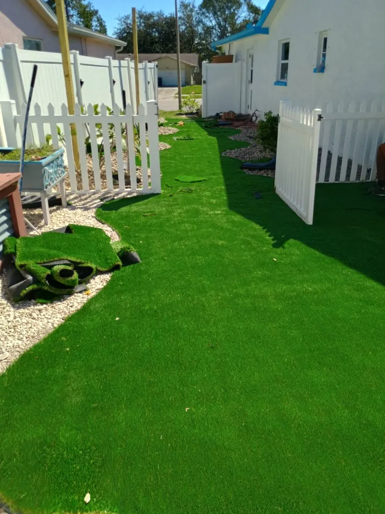 Custom yard cleanup service for residential properties in St. Petersburg, FL by Truly Clean