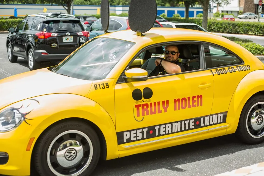 Affordable yard cleanup service in Miami, FL by Truly Nolen Pest & Termite Control