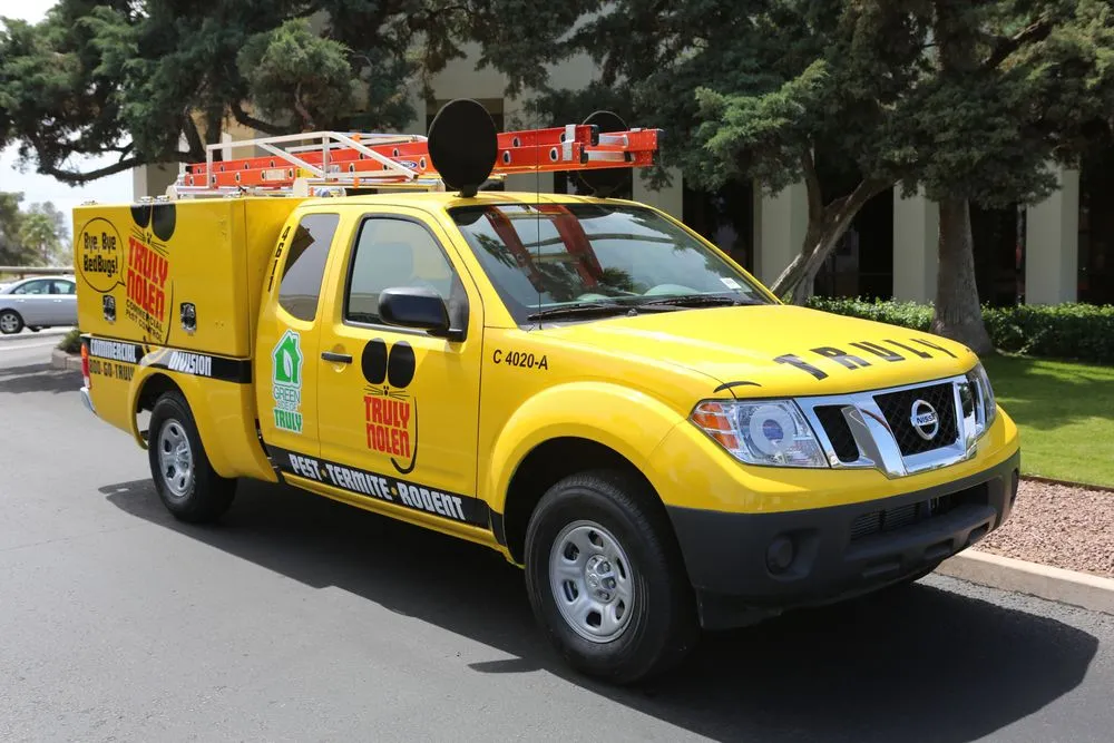 Custom yard cleanup service for beautiful yards in Orlando, FL by Truly Nolen Pest & Termite Control