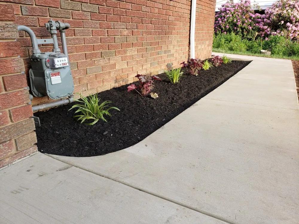 Trusted lawn care service experts serving Greensburg, PA - TruScape