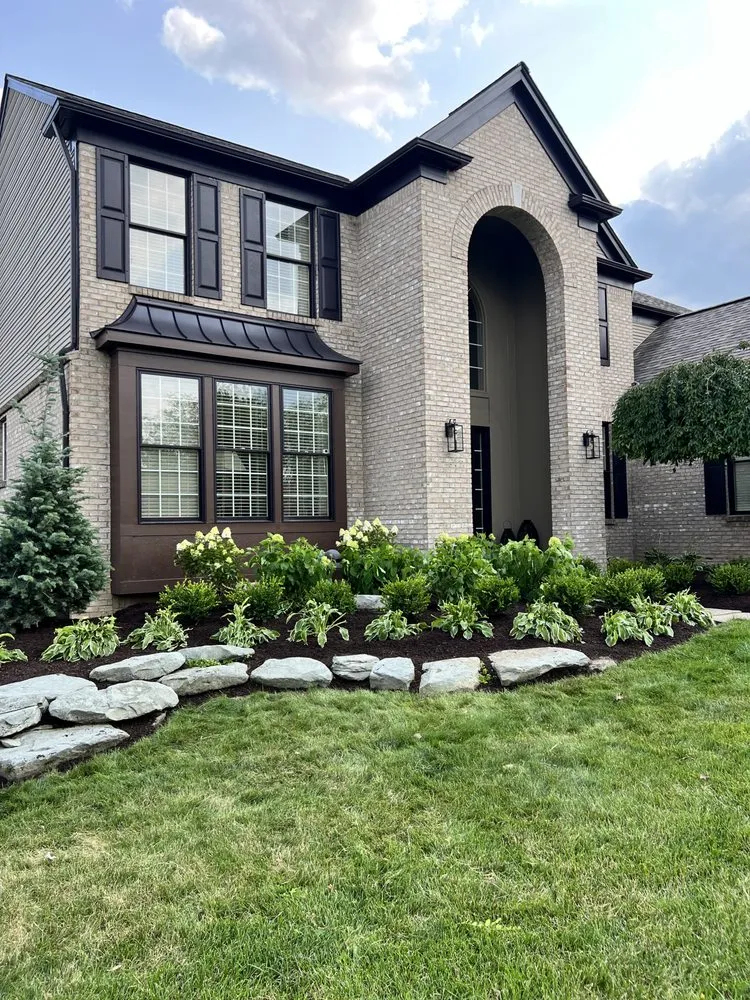 Professional yard cleanup service in Detroit, MI - Trusted Landscaping