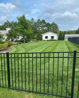 Trusted Lawn & Landscape Logo