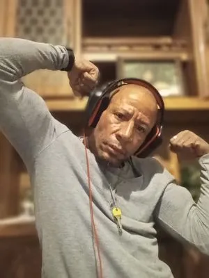 Try Edwards Design and Care Logo