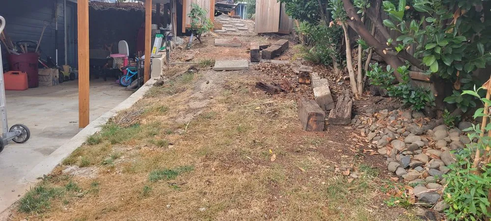 Trusted lawn care service experts serving Milwaukie, OR - T's Land Labor