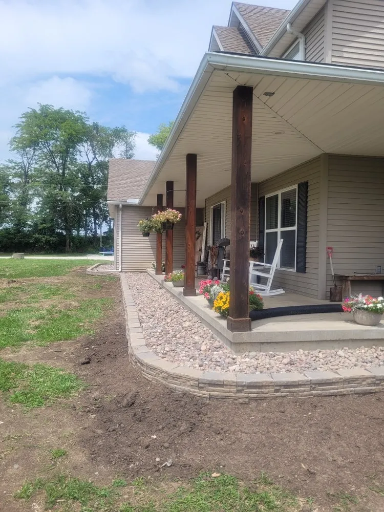 Expert residential landscaping experts serving Cameron, MO - T's Landscaping