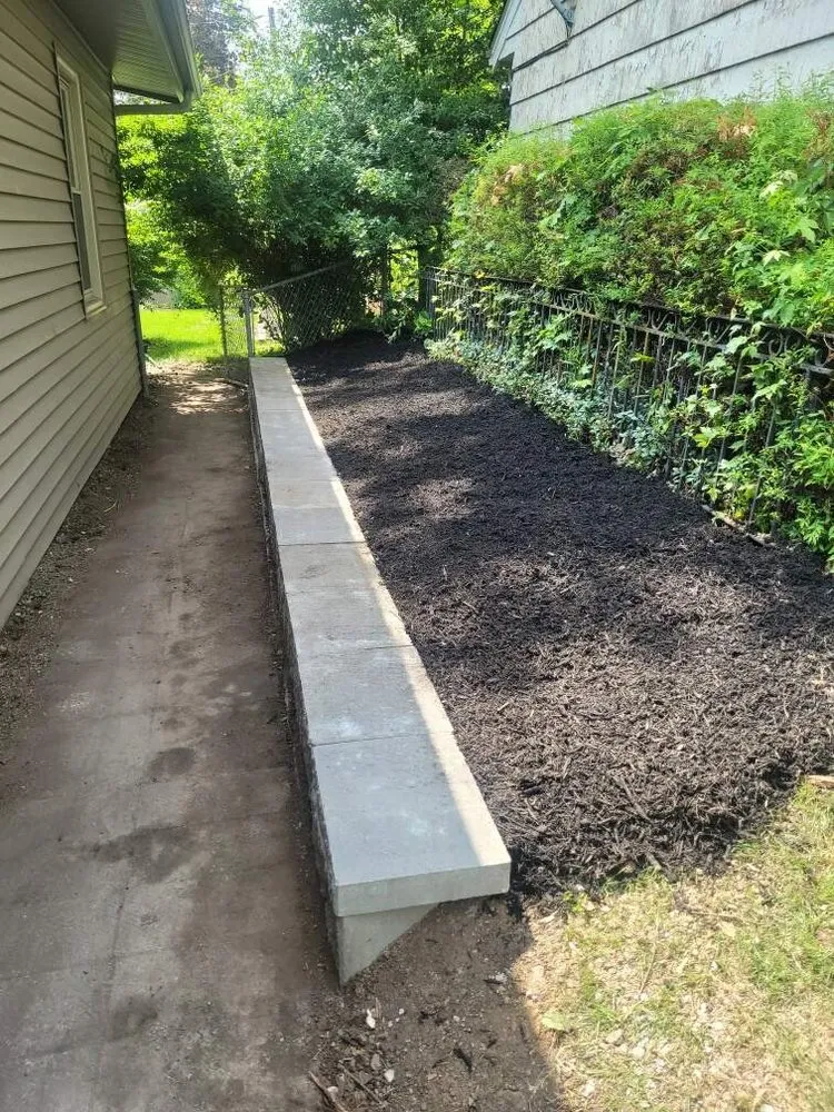 Expert landscaping services experts serving Cameron, MO - T's Landscaping