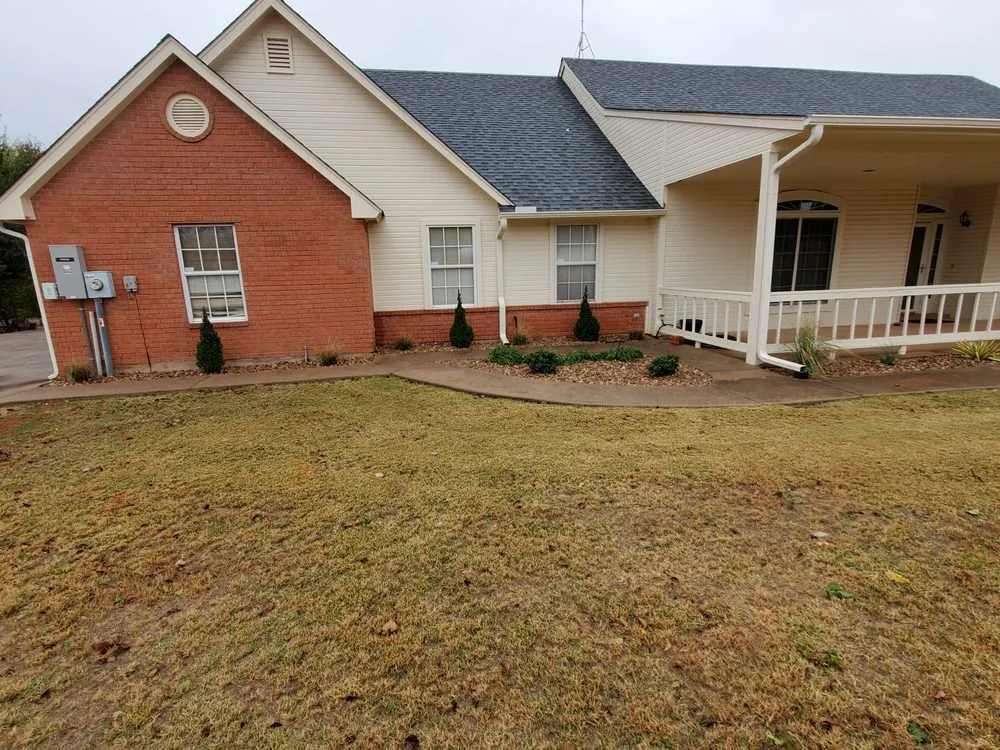 Professional yard cleanup service for beautiful yards across Edmond, OK - T&S Landscaping