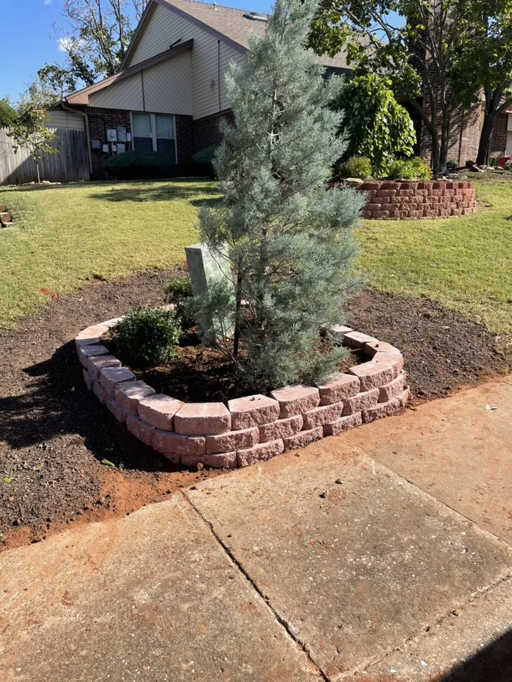 Local yard maintenance in Edmond, OK by T&S Landscaping