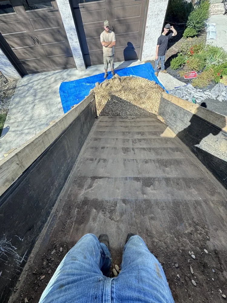 Affordable garden landscaping experts serving Lenoir City, TN - T’s Lawn And Landscaping