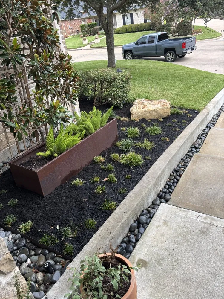 Reliable yard cleanup service experts serving Katy, TX - T's Lawn And Landscaping Services