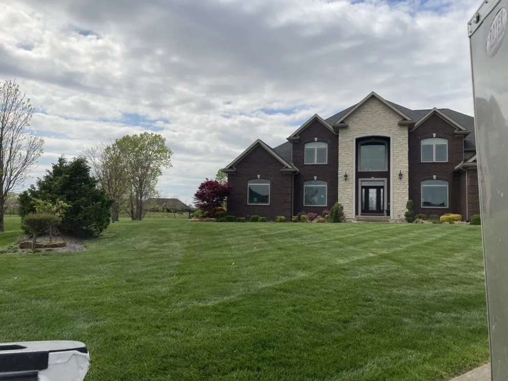 Professional landscaping services experts serving Newburgh, IN - T’s Total Concepts And More