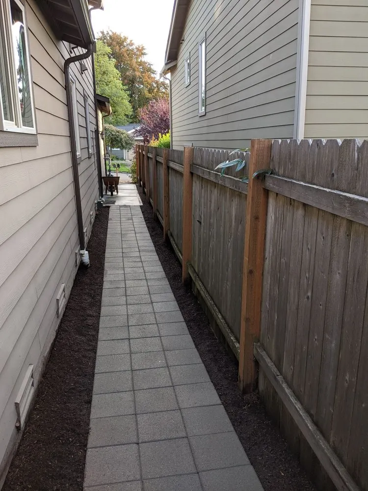 Top-rated outdoor landscaping in Lynnwood, WA by TSADEQ