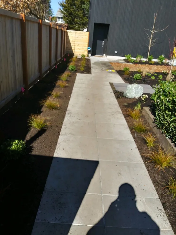 Affordable garden landscaping for homes across Lynnwood, WA - TSADEQ
